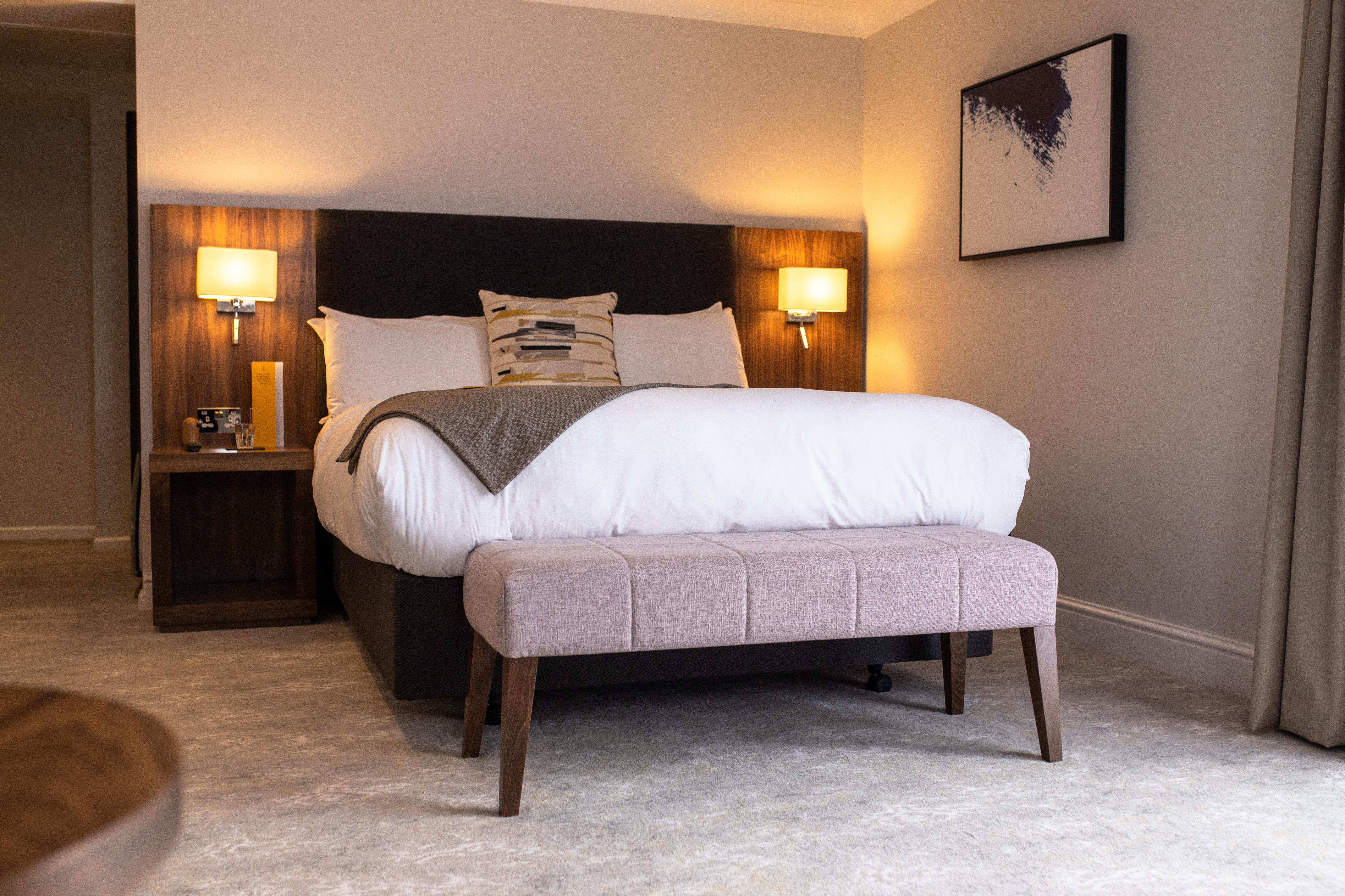 Отель Voco Oxford Thames By Ihg Kennington  Экстерьер фото