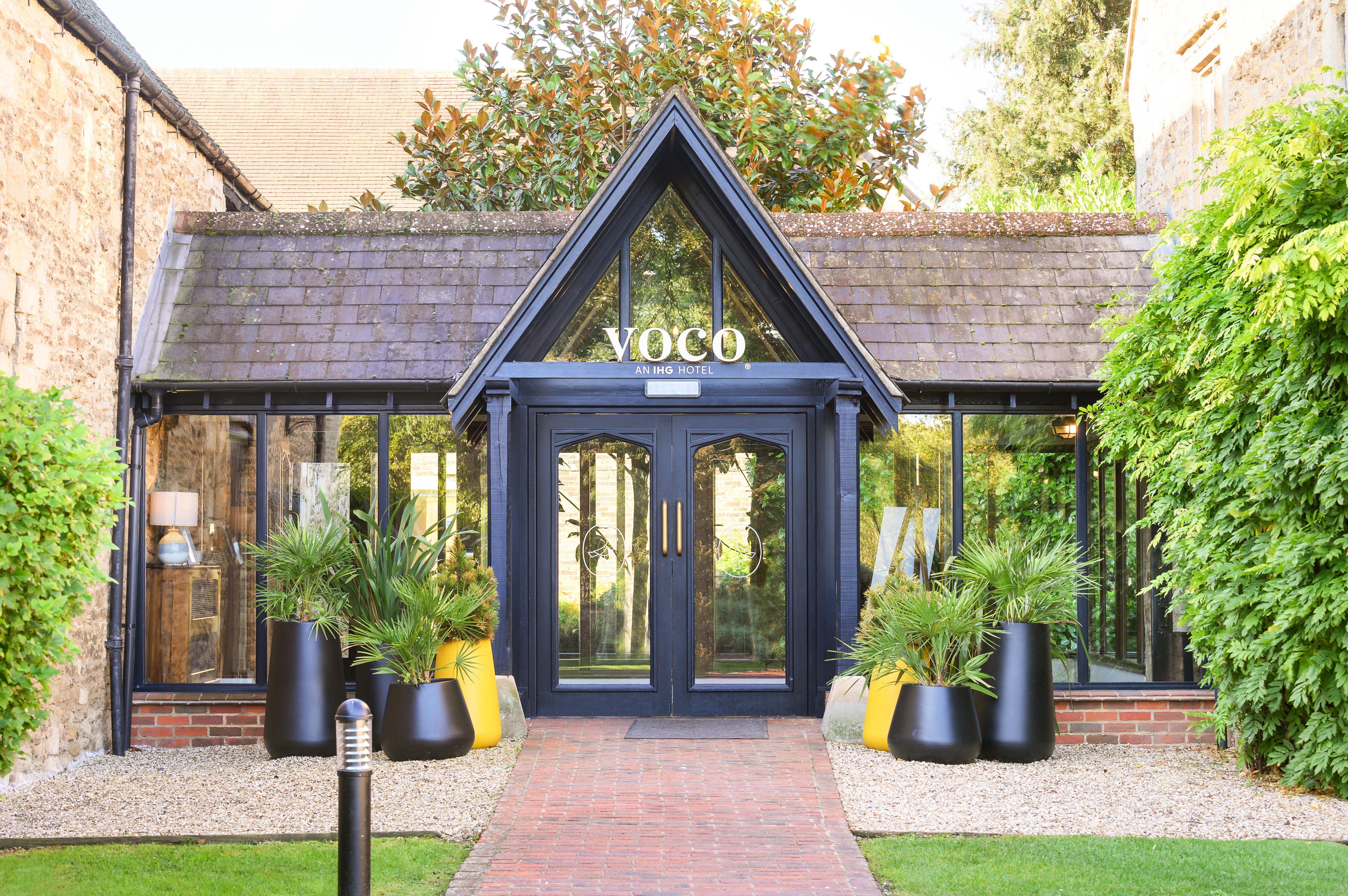 Отель Voco Oxford Thames By Ihg Kennington  Экстерьер фото